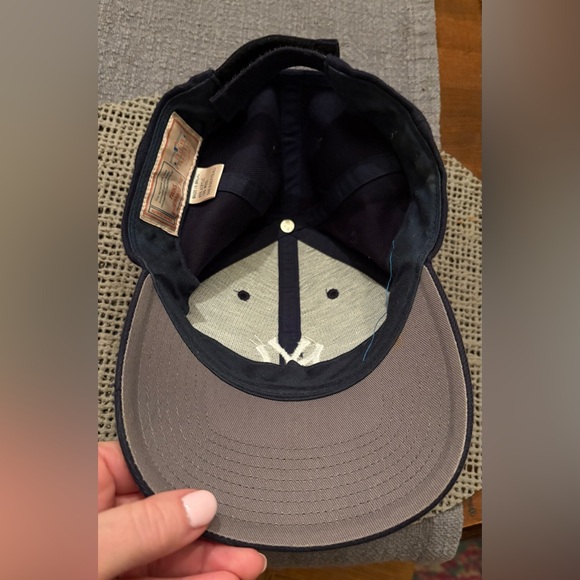 New York Yankees Vintage Velcro Adjustable Strapback hat Twins Enterprise - Picture 3 of 4